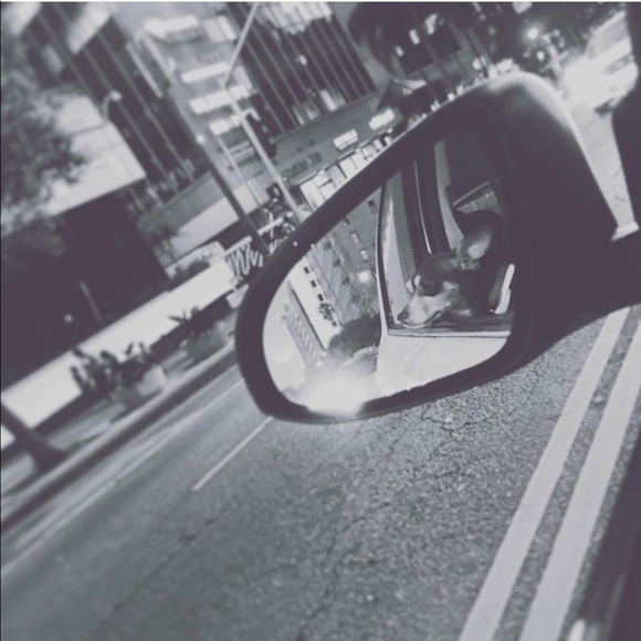 Meet your Posher! - Picture 1 of 11